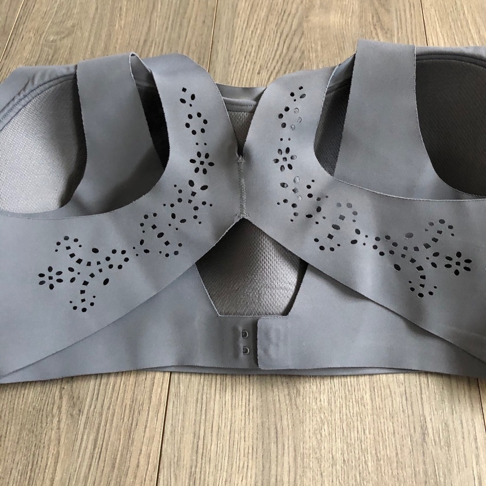 Sized Sports Bra - Picture 6 of 9